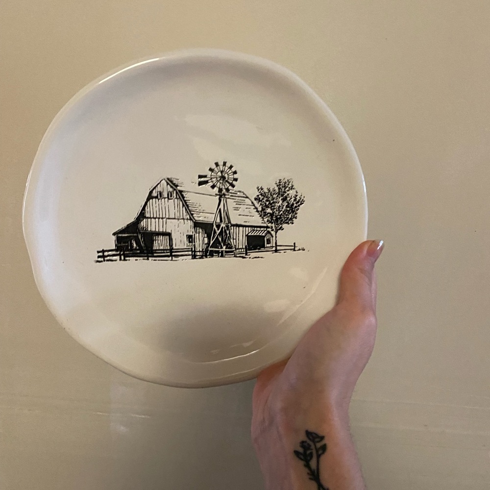 Farmhouse plates 2 in total